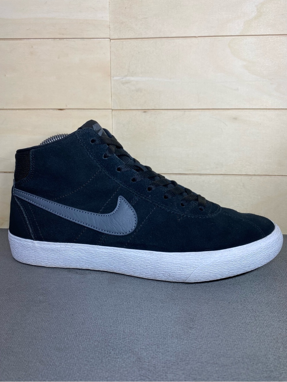 Nike Bruin Hi Black Suede Women's Size 7.5 Shoes Sneakers 923112-001